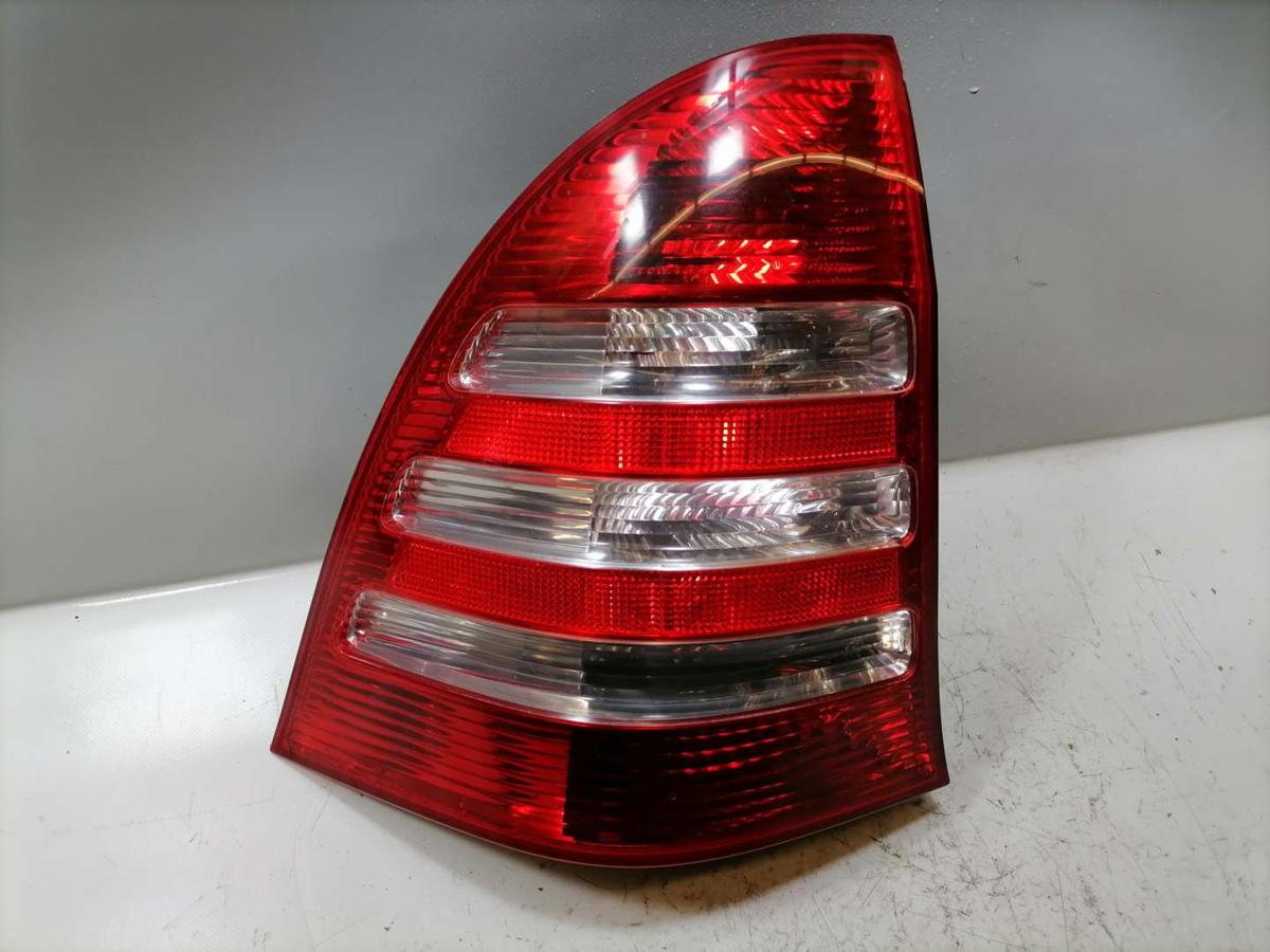 Mercedes C Klasse W203 original Rücklicht Rückleuchte links Kombi BJ04